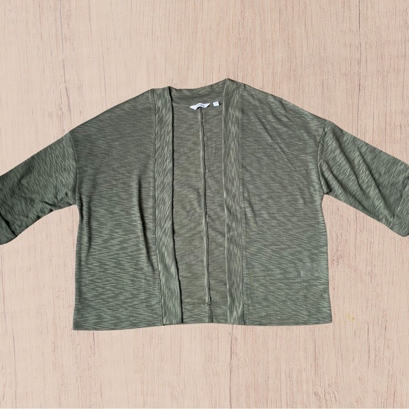 Women's Slub Knit Cropped Cardigan Military Green Size Large 3/4 Length Sleeves - Picture 5 of 9